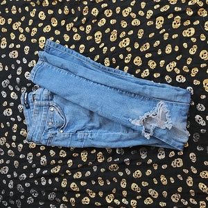 FASHION NOVA DISTRESSED JEANS